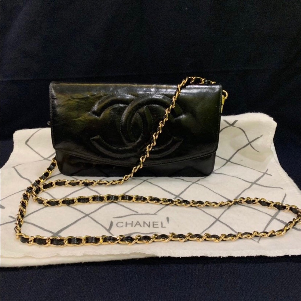 Vintage 1980s Authentic Chanel Crossbody